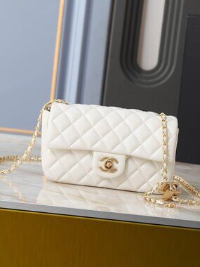 ✨Chanel White Bag✨
